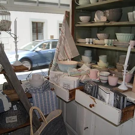 Bed & Bar No.8 - Adults Only