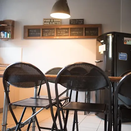 Bed & Bar No.8 - Adults Only 2*