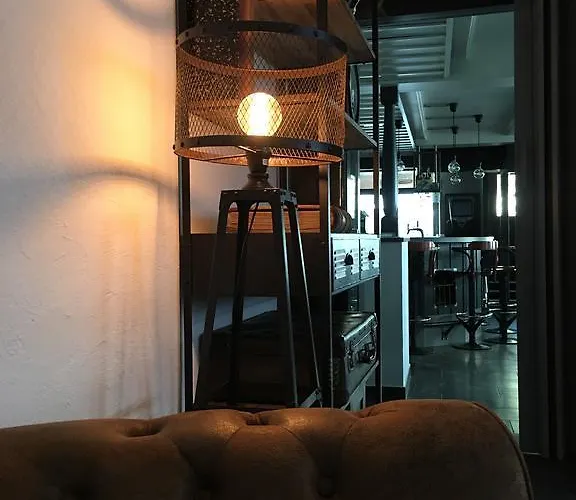 Bed & Bar No.8 - Adults Only Hotel 2*