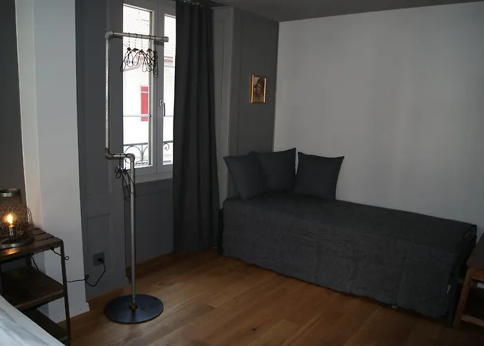 Bed & Bar No.8 - Adults Only