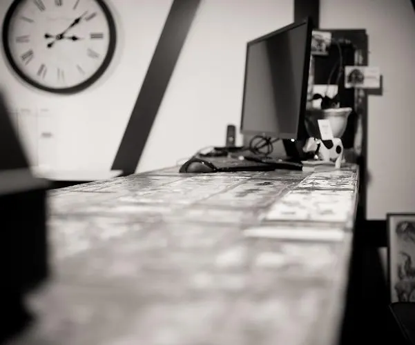 Bed & Bar No.8 - Adults Only