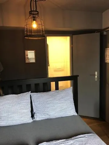 Bed & Bar No.8 - Adults Only