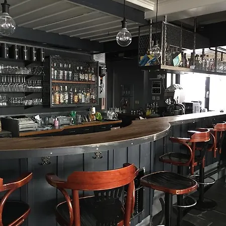 Hotel Bed & Bar No.8 - Adults Only Interlaken