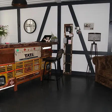 Bed & Bar No.8 - Adults Only 2*