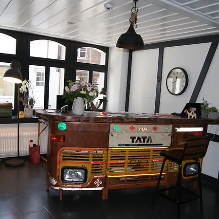 Bed & Bar No.8 - Adults Only