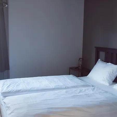Hotel Bed & Bar No.8 - Adults Only Entrelagos