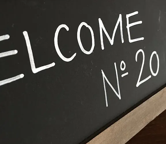 Bed & Bar No.8 - Adults Only 2* אינטרלאקן