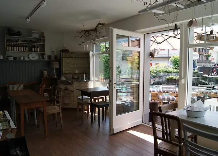 Bed & Bar No.8 - Adults Only מלון אינטרלאקן