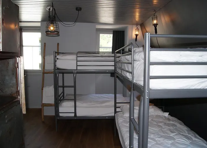 Bed & Bar No.8 - Adults Only מלון אינטרלאקן