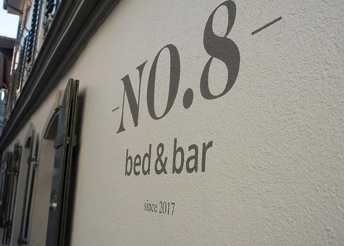 מלון Bed & Bar No.8 - Adults Only 2*
