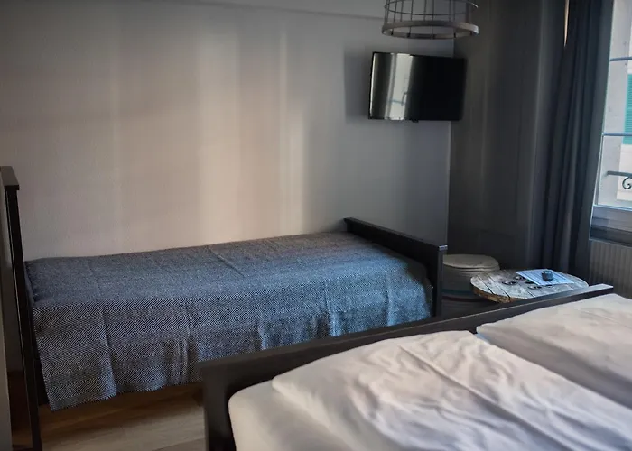 Bed & Bar No.8 - Adults Only אינטרלאקן