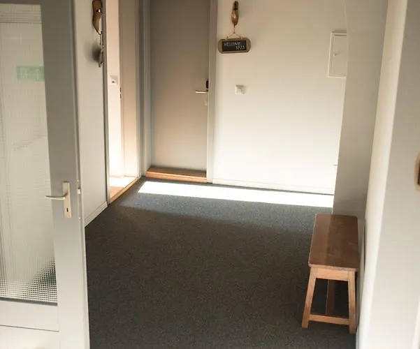 Bed & Bar No.8 - Adults Only מלון